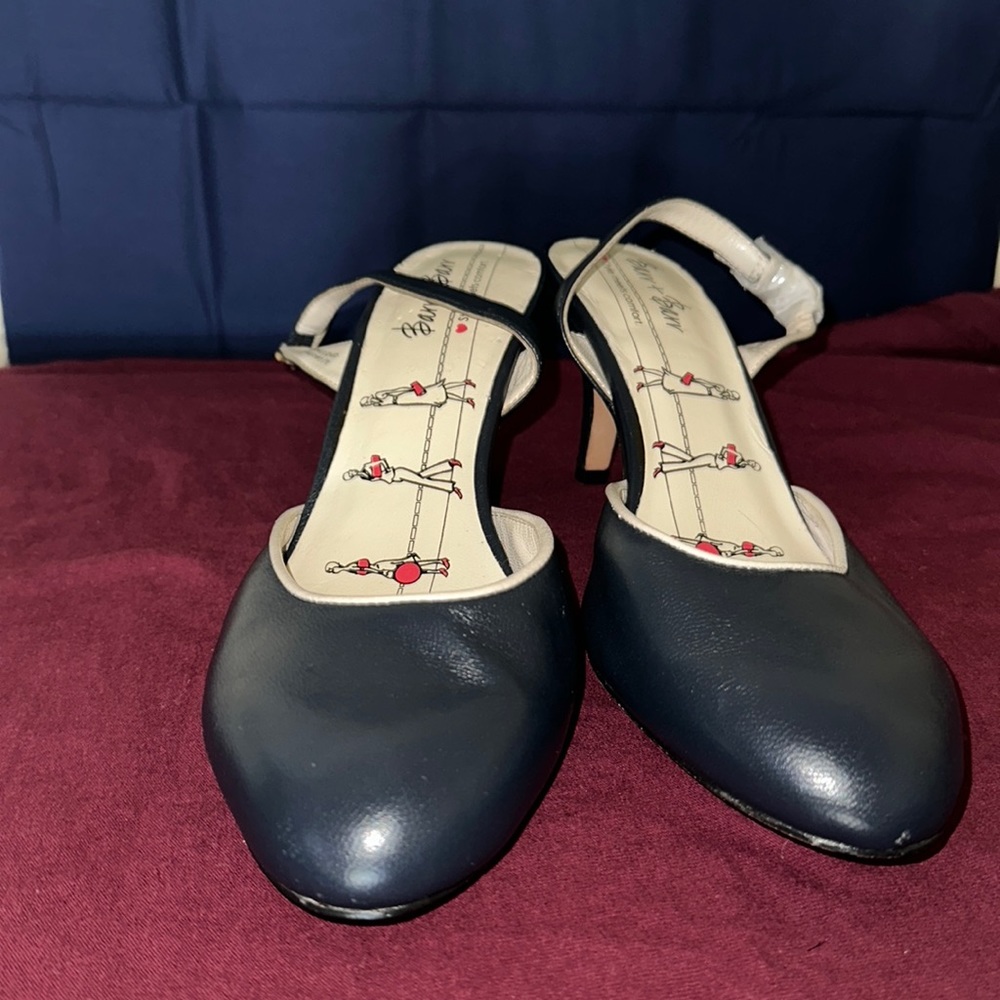 Vintage looking Barr & Barr sling backs